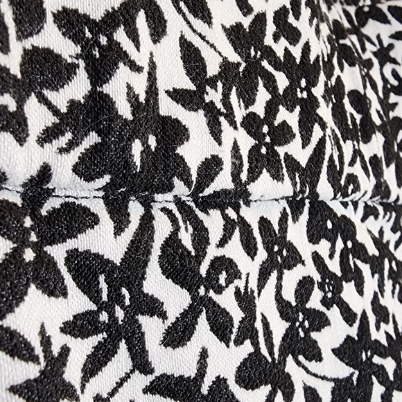 Lane Bryant Allie Black White Floral Pull on Stretch pants. Women's plus size 28 - Picture 3 of 15